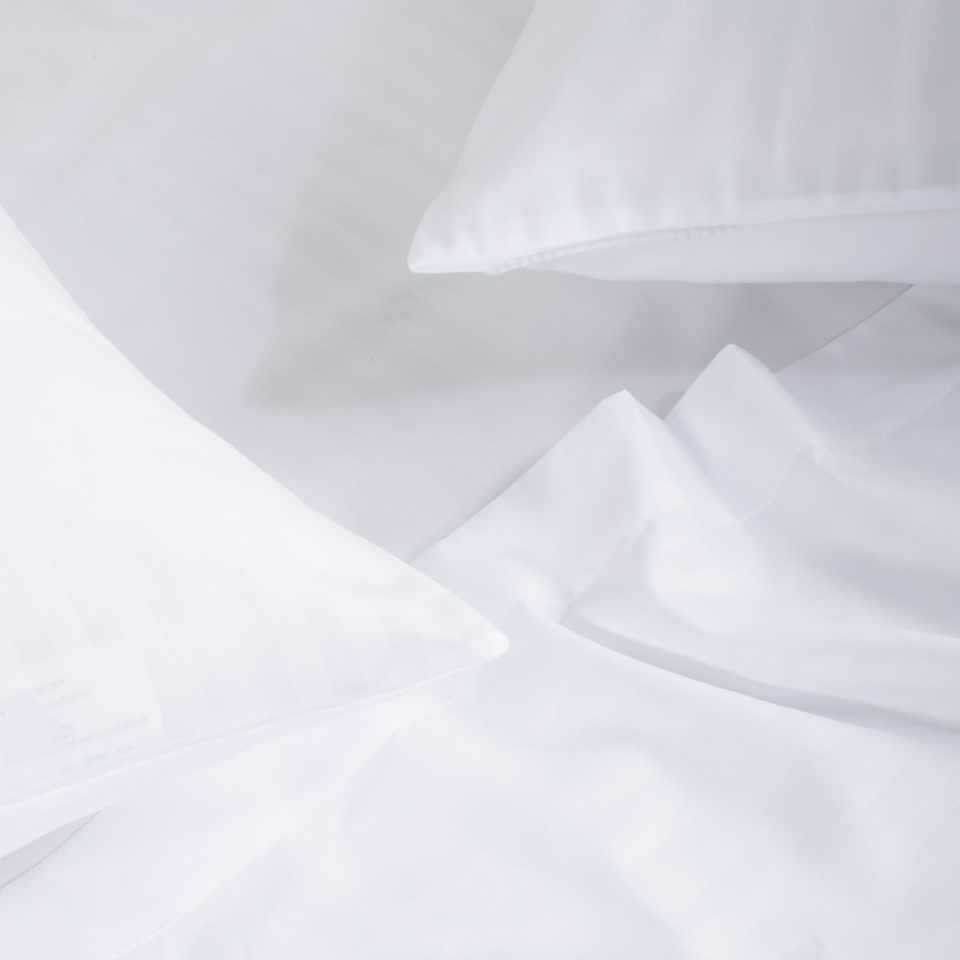 Juego de Sábanas Sencillo K-LINE Sateen 90 Gramos Blanco Juego de Sábanas Sencillo K-LINE Sateen 90 Gramos Blanco