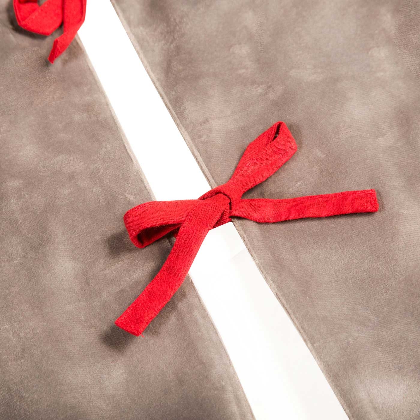 Pie de Árbol JOY "Hohoho" Navidad 110 cm Gris/Rojo Pie de Árbol JOY "Hohoho" Navidad 110 cm Gris/Rojo