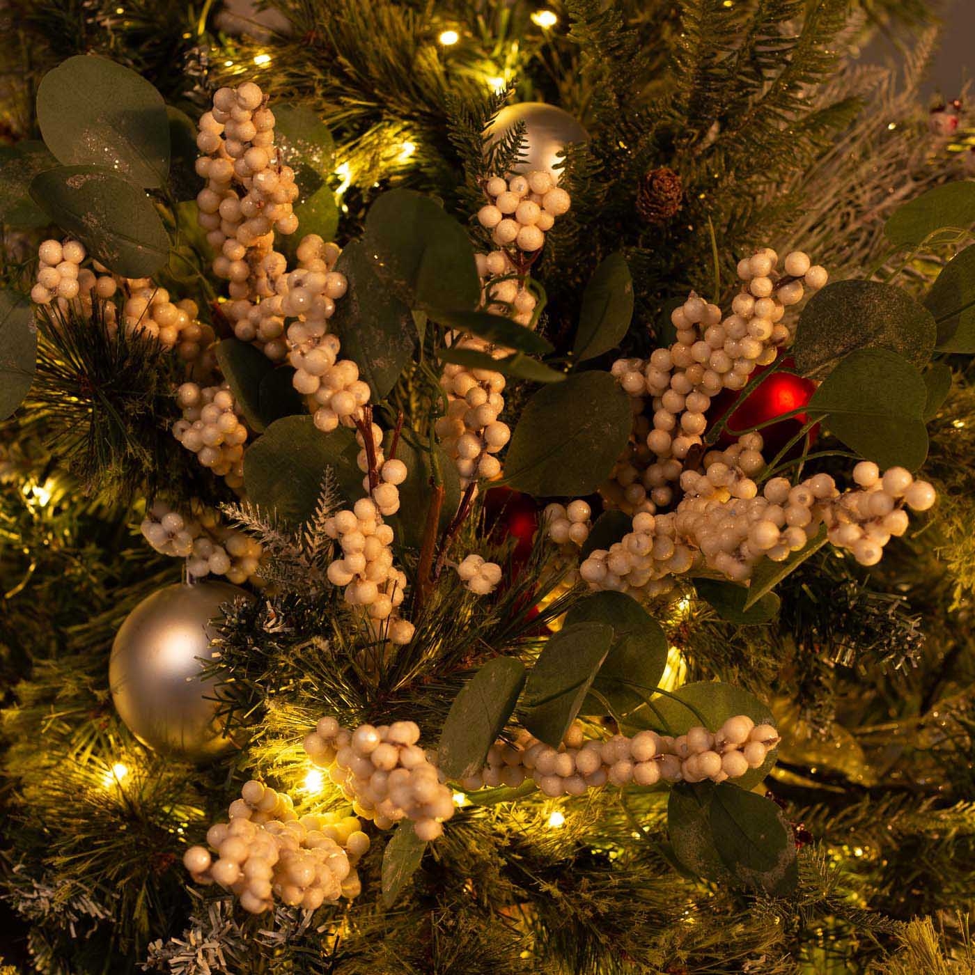 Adorno Navideño Rama JOY Berries Blancas con Hojas Eucalipto 74 cm Adorno Navideño Rama JOY Berries Blancas con Hojas Eucalipto 74 cm