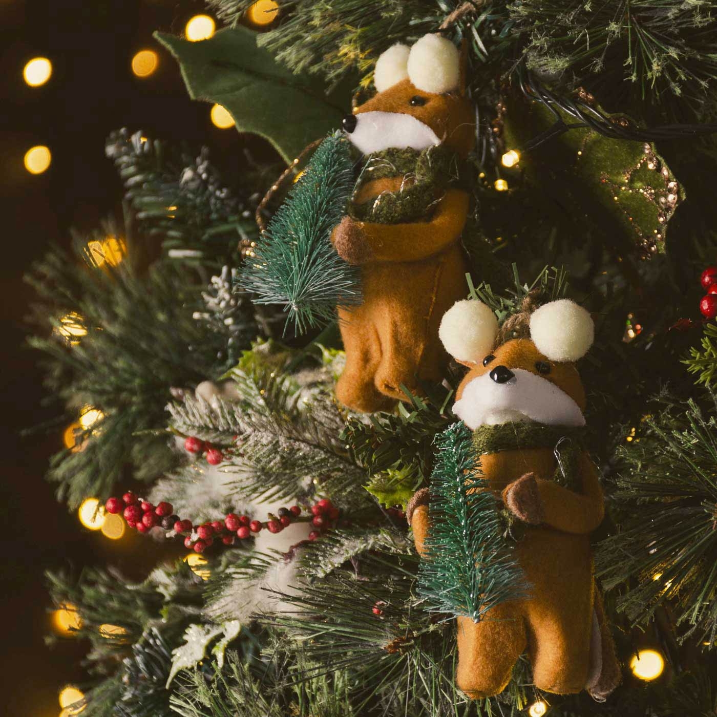 Adorno Navideño Colgante JOY Zorro con Árbol Adorno Navideño Colgante JOY Zorro con Árbol