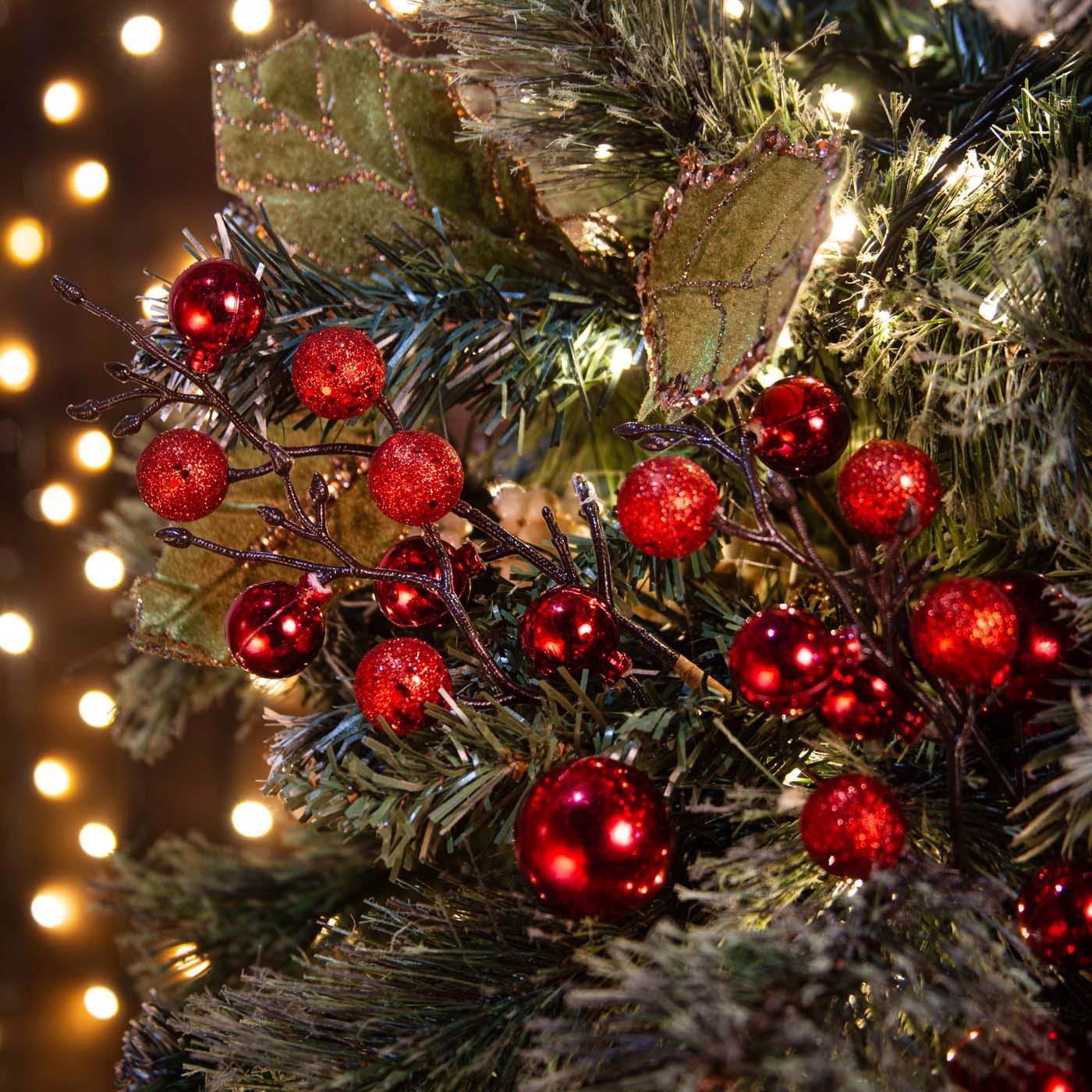 Adorno Navideño Rama JOY con Esferas y Berry 33 cm Adorno Navideño Rama JOY con Esferas y Berry 33 cm