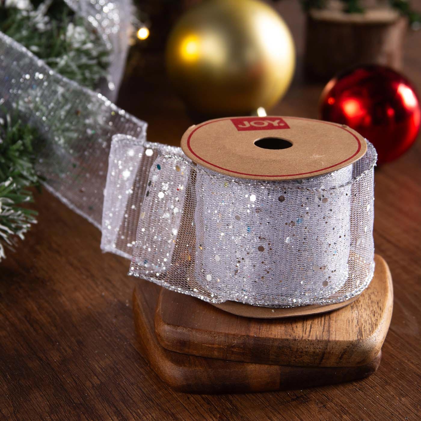 Cinta Navideña JOY Malla Plateada Puntos 6.3 cm Cinta Navideña JOY Malla Plateada Puntos 6.3 cm
