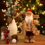 Muñeco Papá Noel JOY con Abrigo Café y Letrero Welcome 30 cm - " Muñeco Papá Noel JOY con Abrigo Café y Letrero Welcome 30 cm -