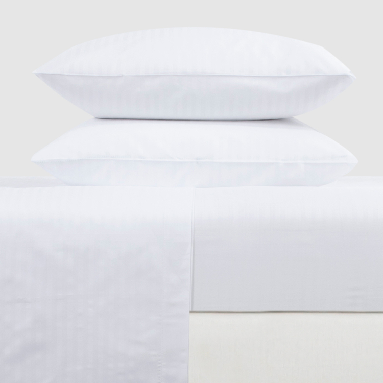 Juego de Sábanas Sencillo K-LINE Sateen 90 Gramos Blanco Juego de Sábanas Sencillo K-LINE Sateen 90 Gramos Blanco