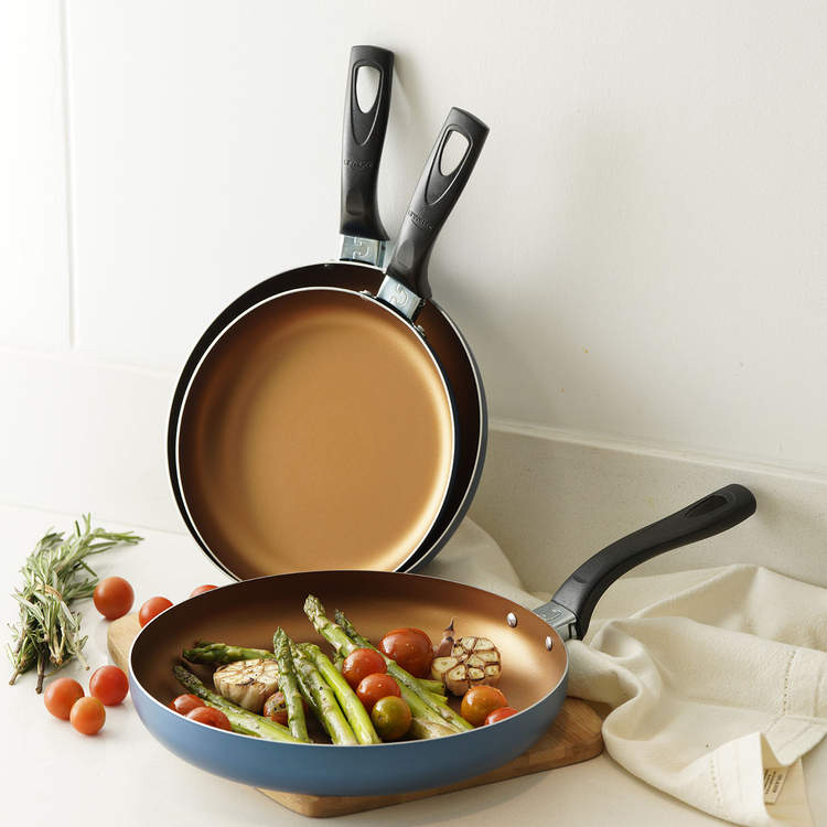 Set x 3 Sartenes 18, 20 y 24 cm UNIVERSAL Antiadherente Aliada Set x 3 Sartenes 18, 20 y 24 cm UNIVERSAL Antiadherente Aliada