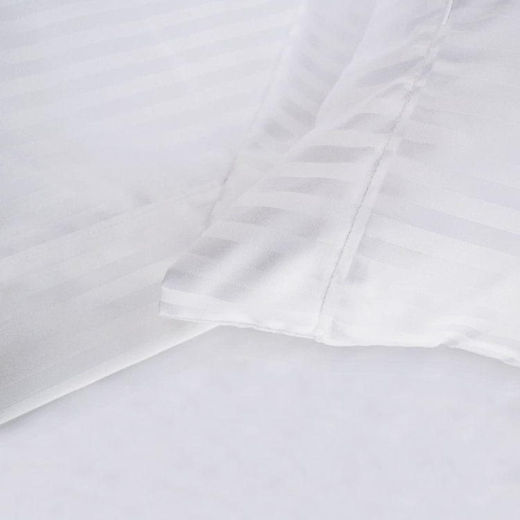 Juego de Sábana Queen KAMUCHY 250 Hilos - 50% Algodón 50% Poliéster Blanco Juego de Sábana Queen KAMUCHY 250 Hilos - 50% Algodón 50% Poliéster Blanco